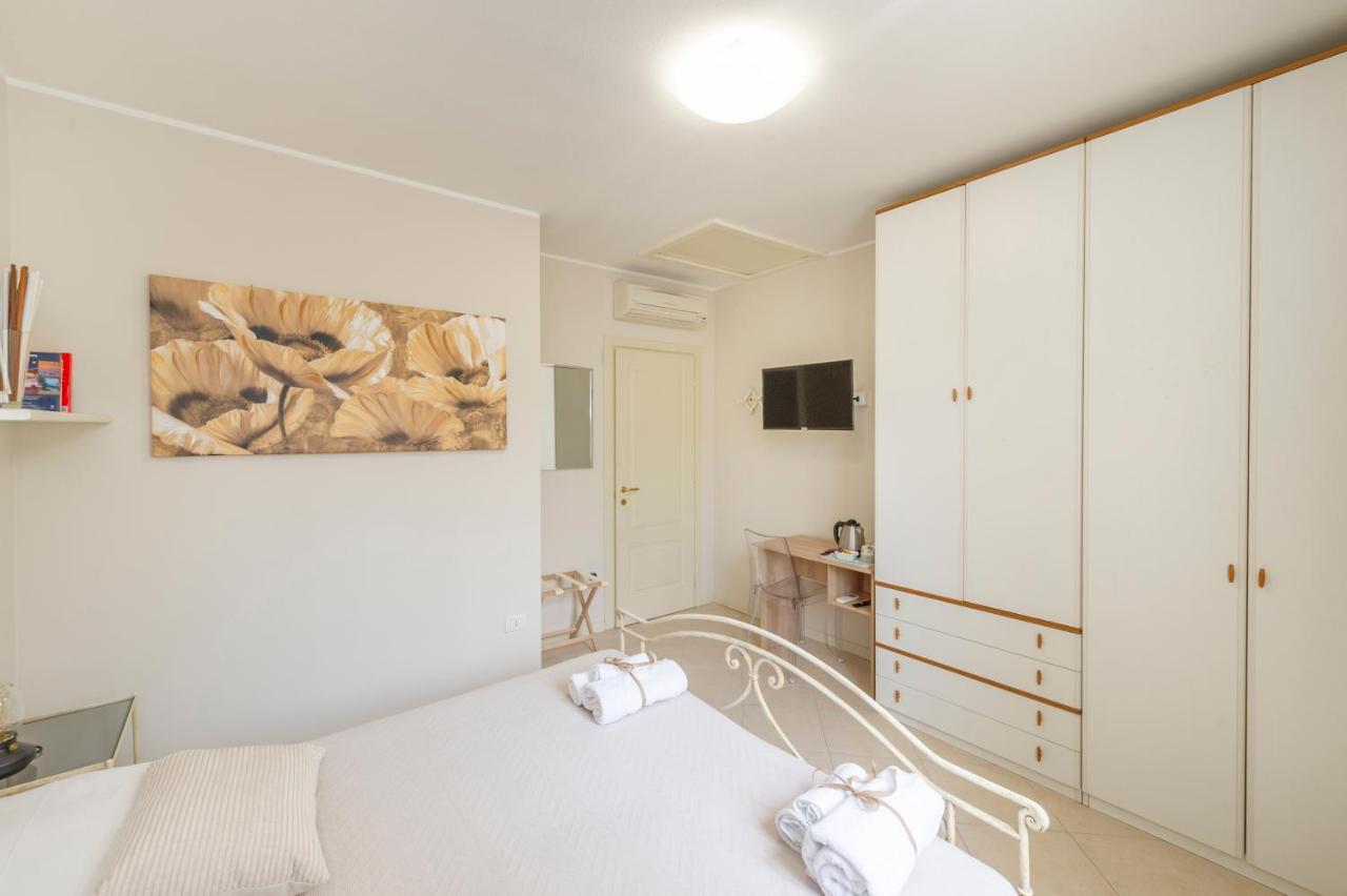 B&B Casa Paola Moniga del Garda Exteriör bild